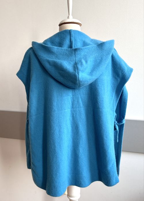 Benetton меко и хубава пуловерче/пончо Benetton