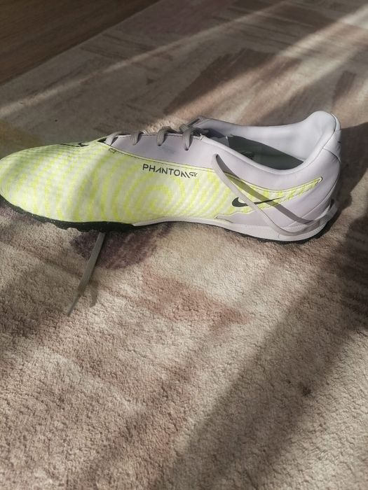 Ghete fotbal nike phantom gx