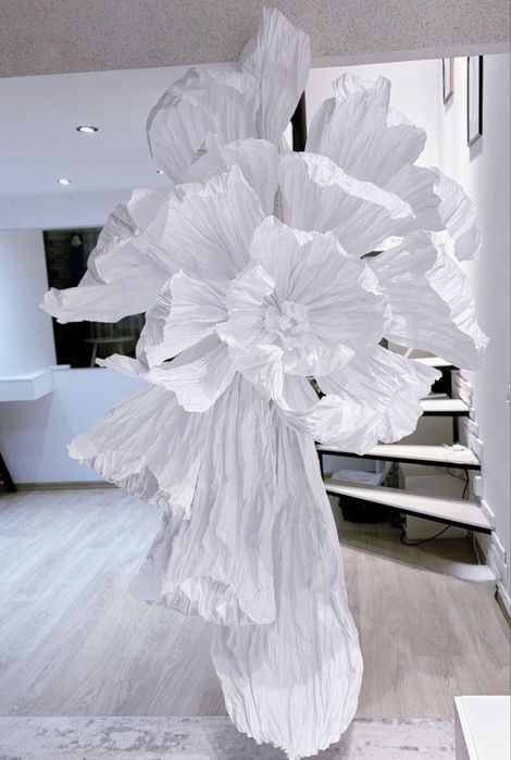 Фотозона с объемными цветами