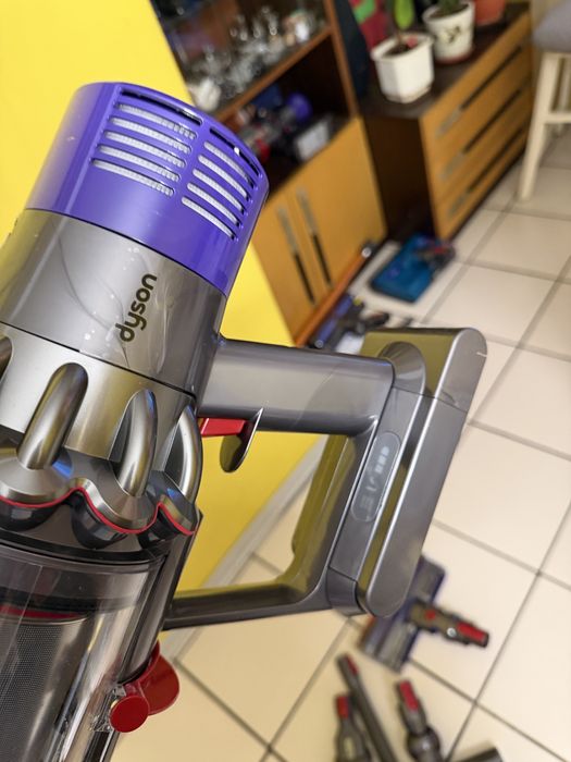 Прахосмукачка DYSON V10 Absolute