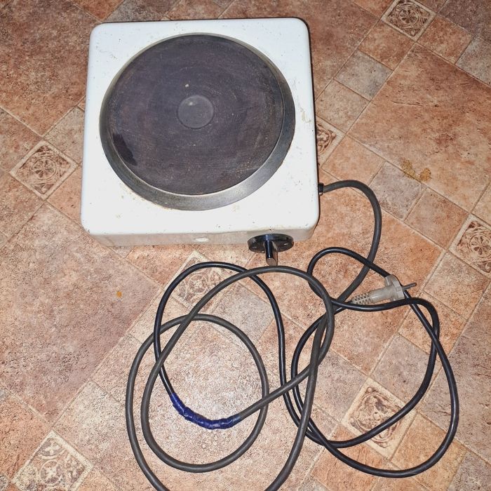 Плитка электрическая советская.