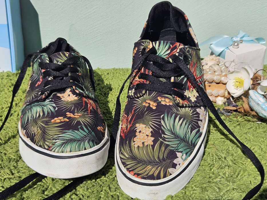 Bershka мъжки кецове N42