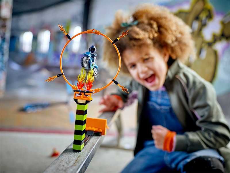 НОВИ! LEGO® City Stunt 60299 Каскадьорско състезание