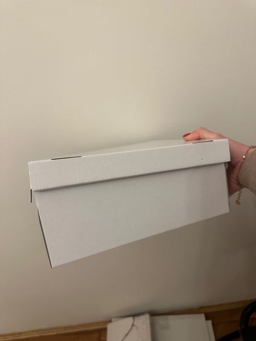 85 buc Cutii cadou/ tort premium albe cu autoformare