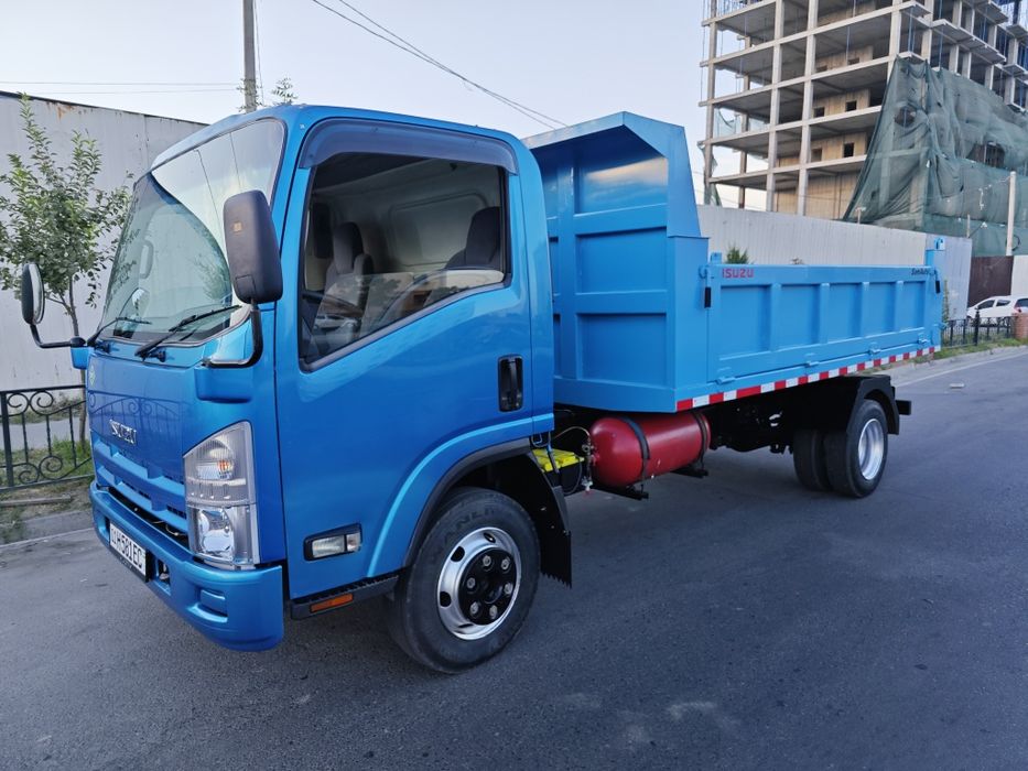 Isuzu  samosval  avtobusdan yasalgan  2013 yil kapitalniy qilingan