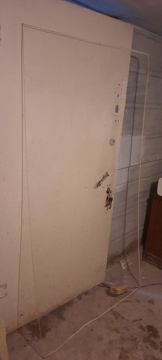 Продаётся оргстекло.