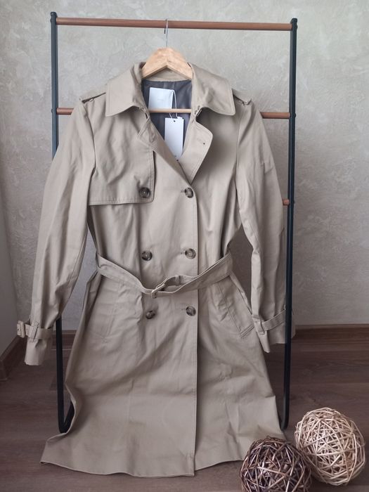 Нов Тренчкот от MANGO