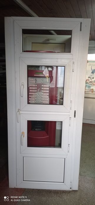 Vând cadru protecție din PVC pt. aparate cafea