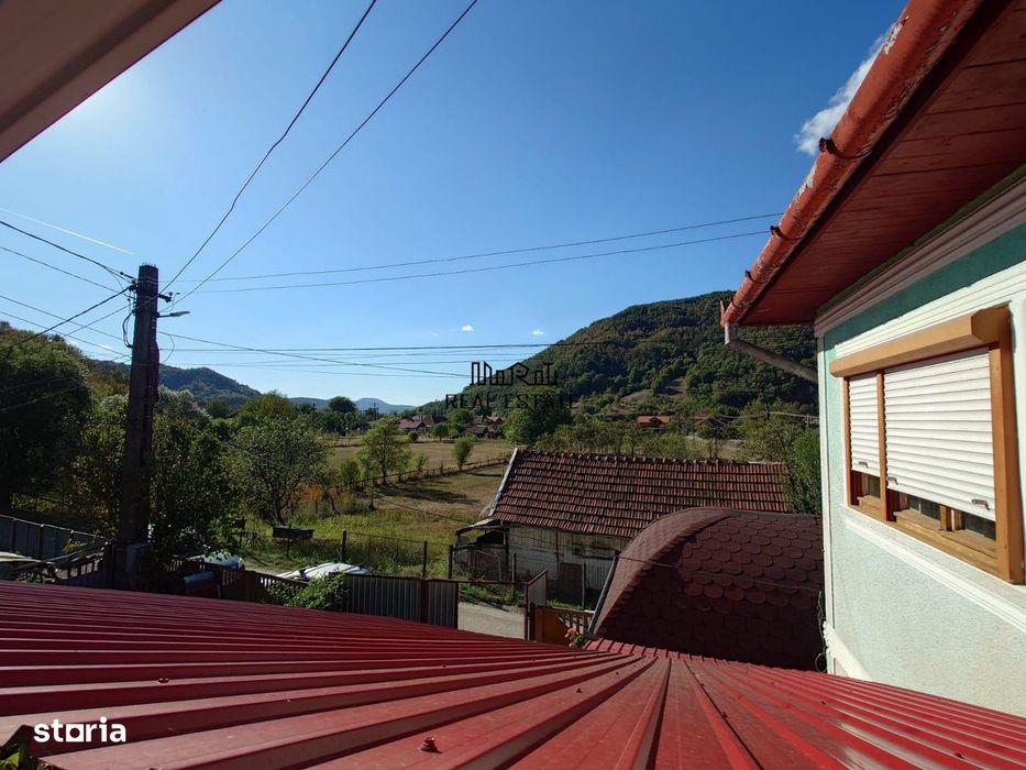 Casa si Teren Criscior