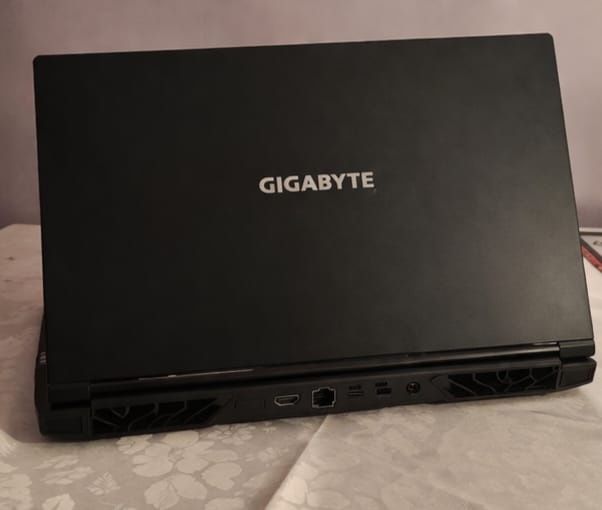 Laptop Gaming Gigabyte