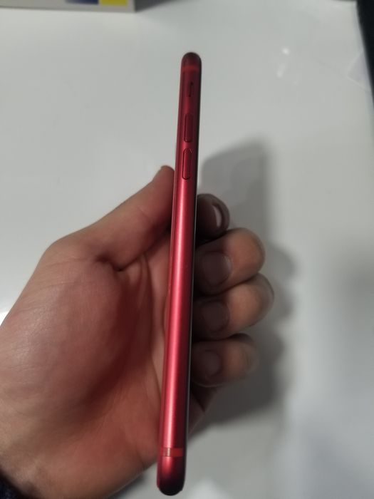 Iphone se 2020 (product) red