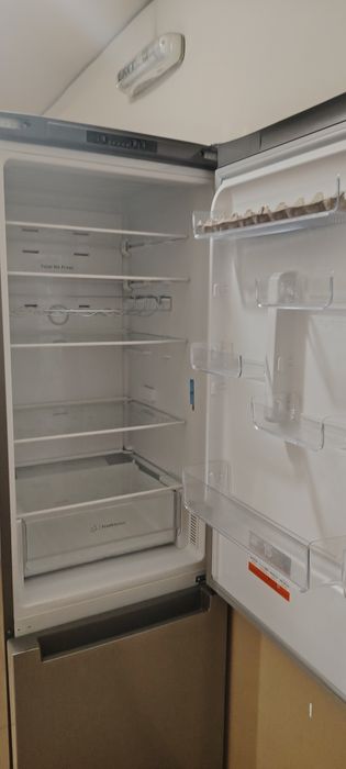 Хладилник с фризер indesit
