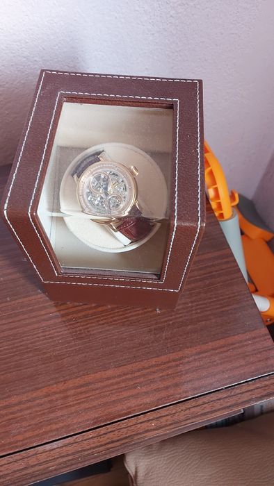 Продавам Часовник poljot