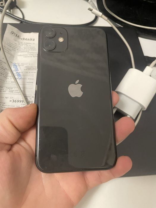 айфон11 64гб в хорошем состояний
