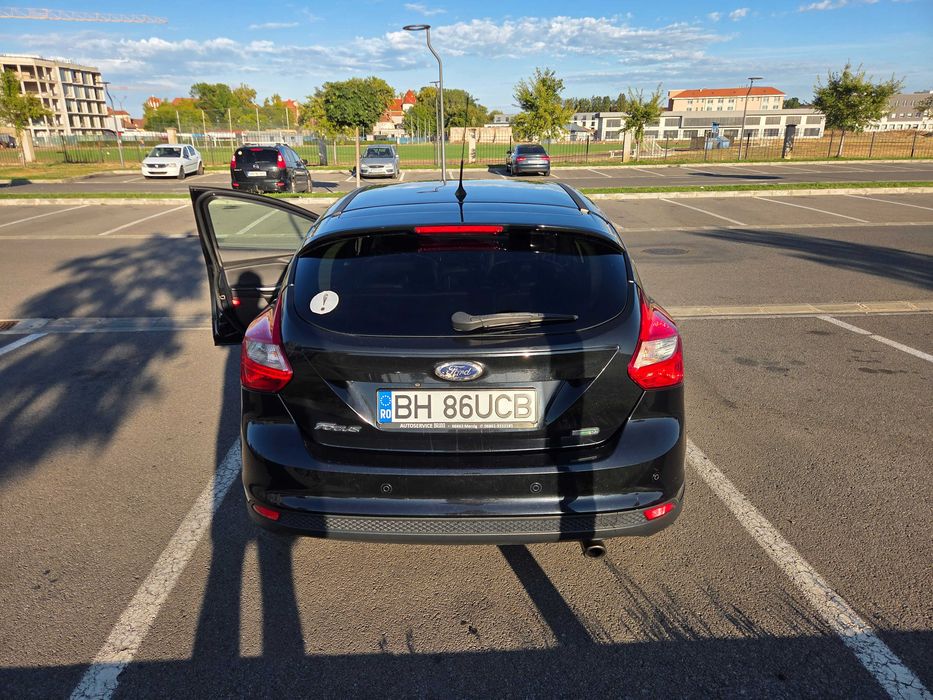 FORD Focus 2014 — imagine 4