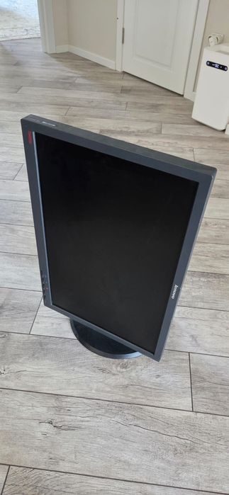 Продам Монитор LENOVO