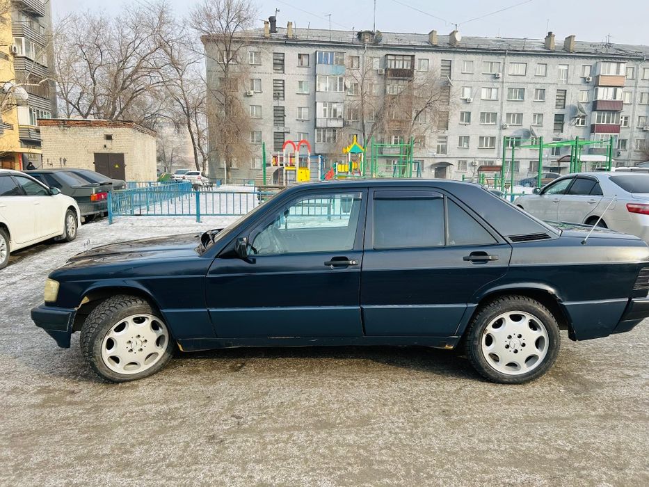 Продам хорошую машину