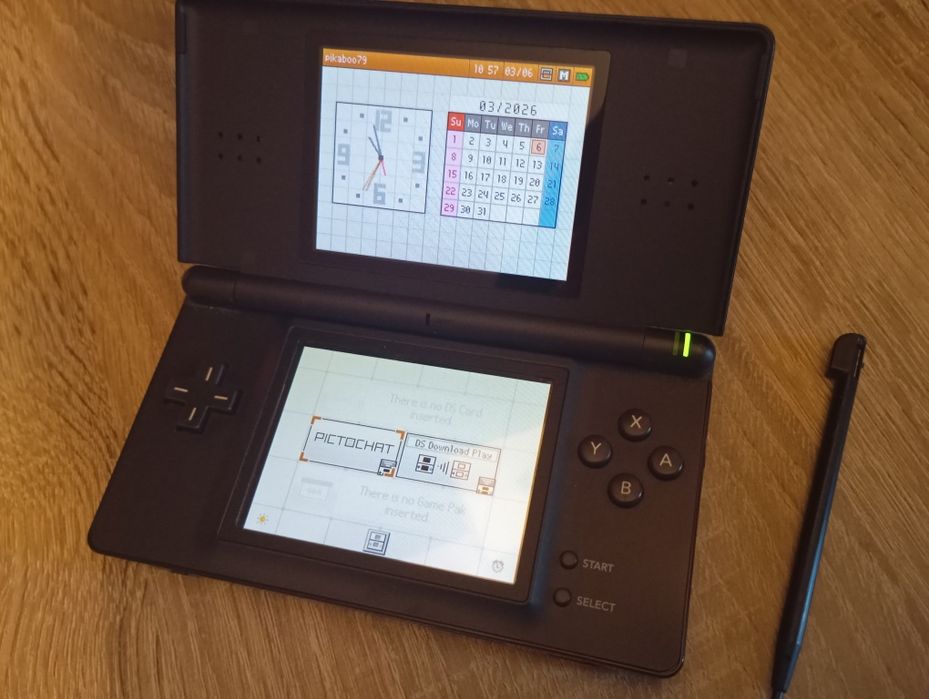 Consolă Nintendo DS Lite