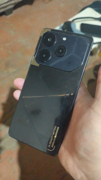 Tecno pova 6 pro