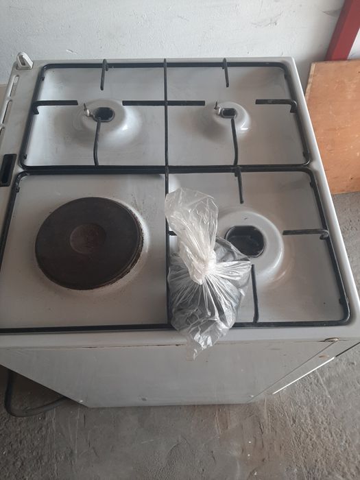 Продам плиту электрическую