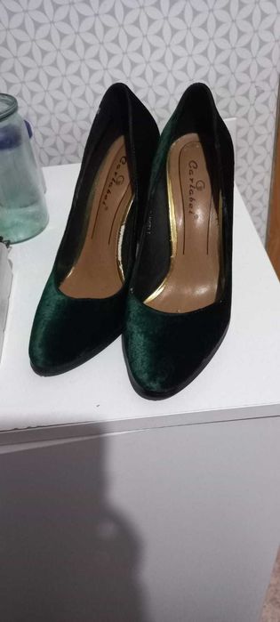 Продам  туфли бархатные