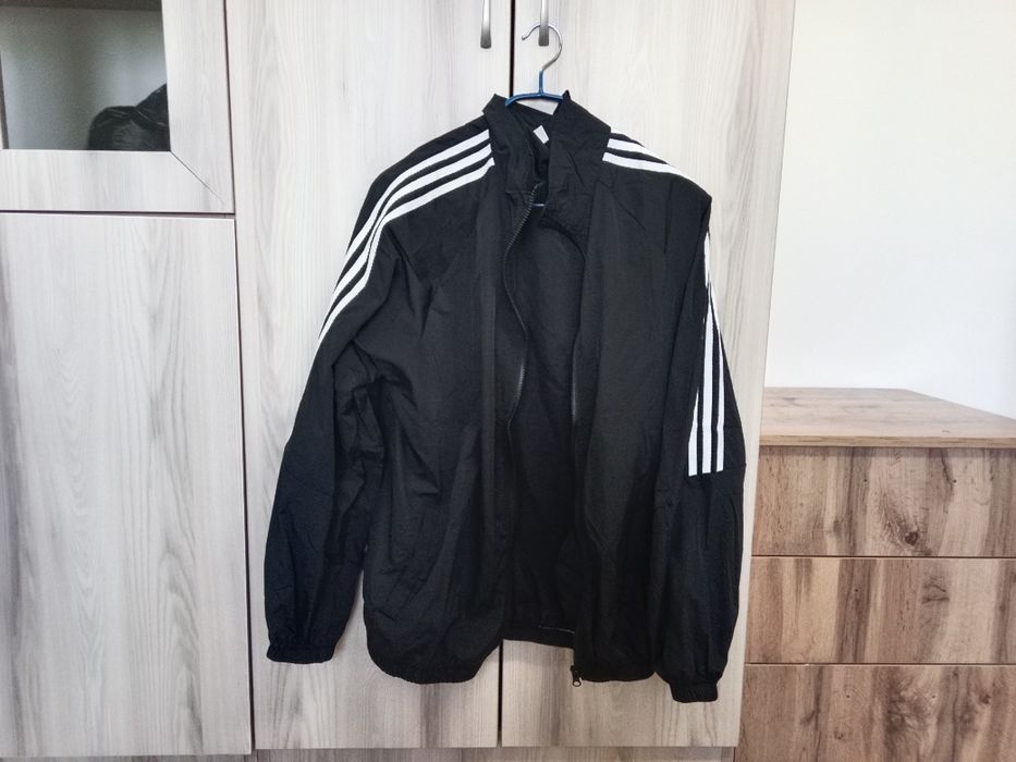 Ветровка adidas новая