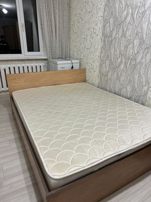 Кровать с матрасом 2 ка
