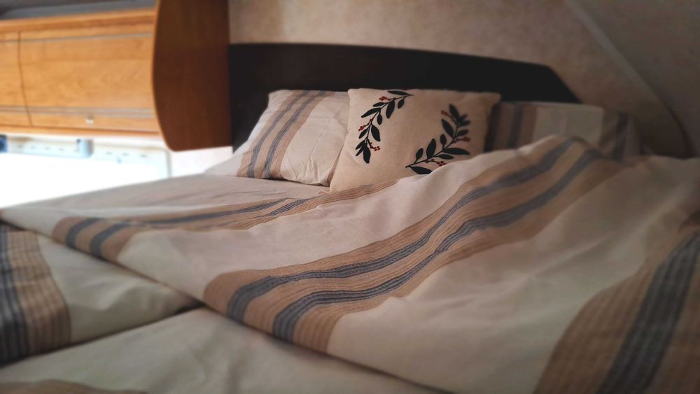 Кемпер под наем - от 85 евро - 6 спални/ 6 седящи места