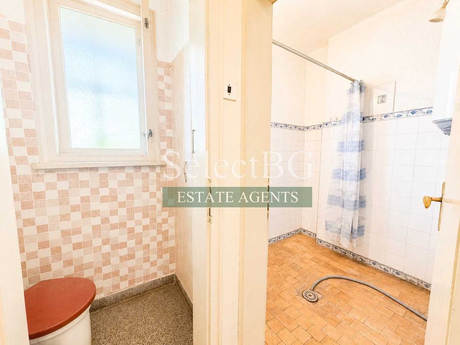 Продава се Тристаен апартамент в Велико Търново, Център - 135 кв.м за 476 €/кв.м - Снимка #9