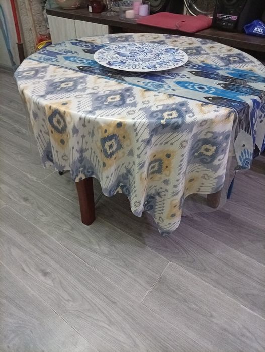 Продажа стола классика.