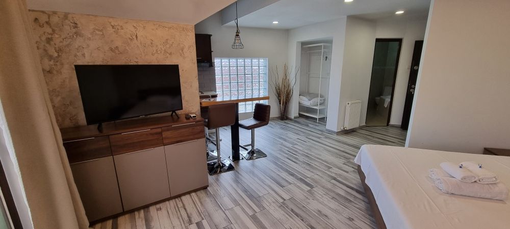 Închiriez garsoniere pe termen lung!