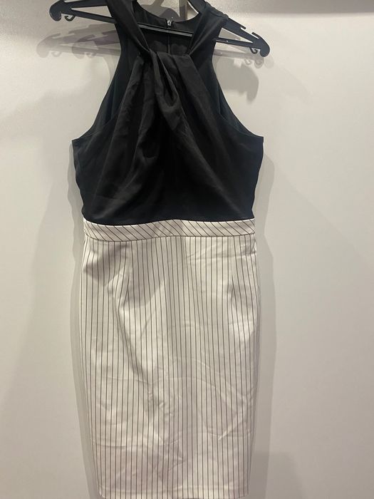 Рокля елегантна .