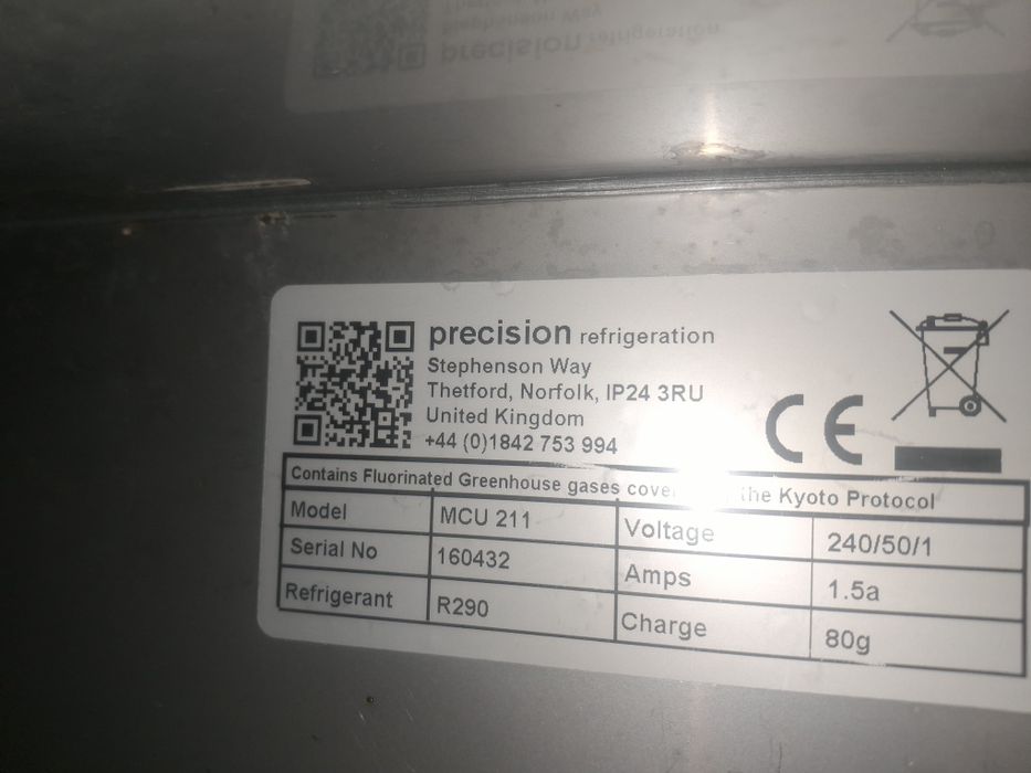 Хладилна маса с вграден салат бар, precision