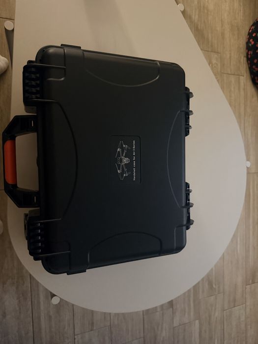 DJI AIR 3 COMBO + Твърд Куфар