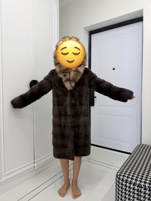 Продам шубу норка, капюшен мех из соболя