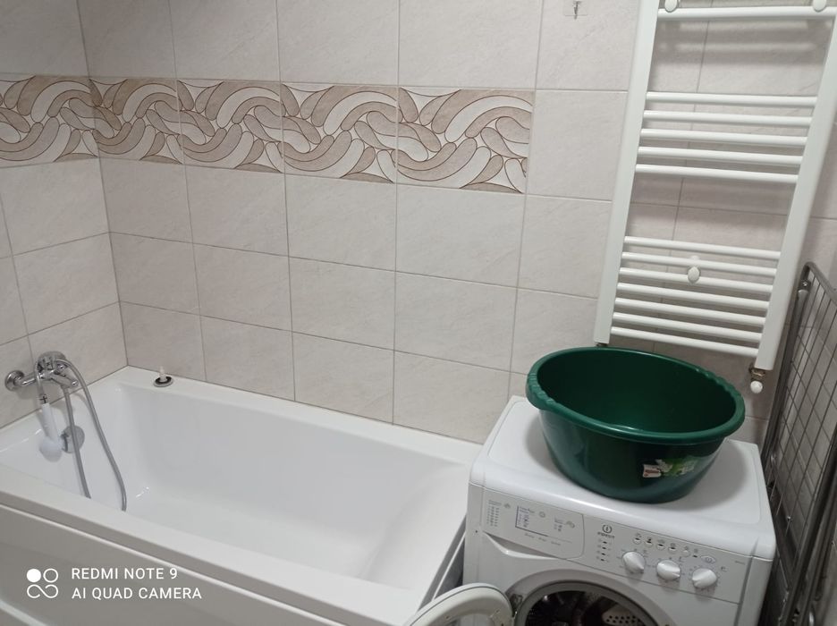 Vând apartament cu doua camere