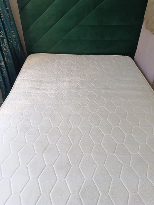 Продам кровать 140*200