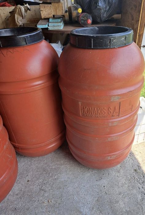 Butoaie plastic 220l