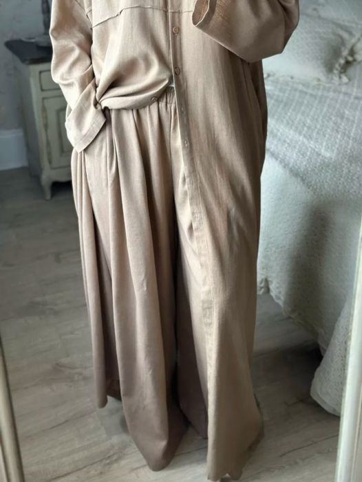 Бежевая Абая с штанами