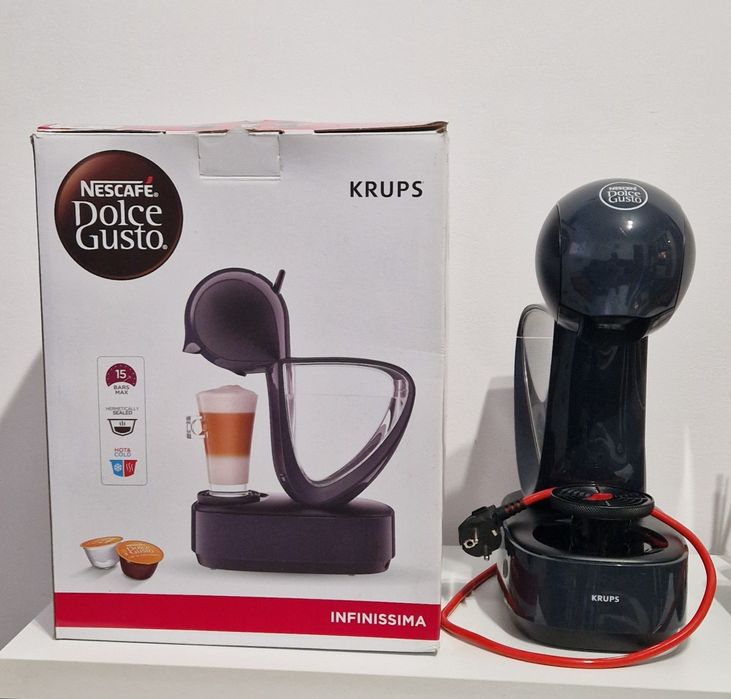 Vând aparat cafea Nescafe Dolce Gusto KRUPS