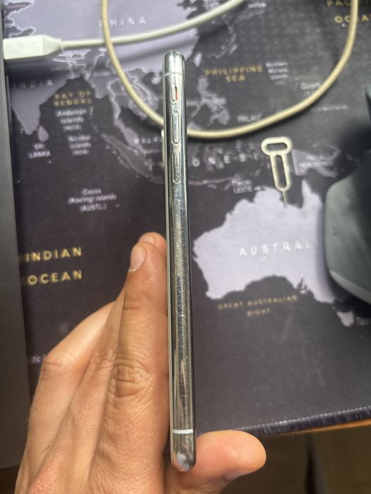 iPhone Xs 64GB - запазен