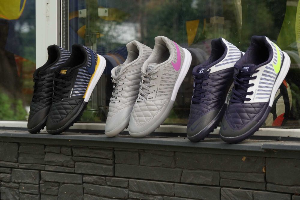 Мужские футбольные бутсы сороконожки Nike Lunar Gato