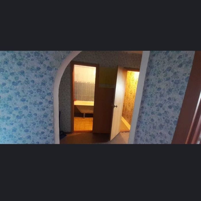 Продам 2 ком в 20 микр-не 1/9