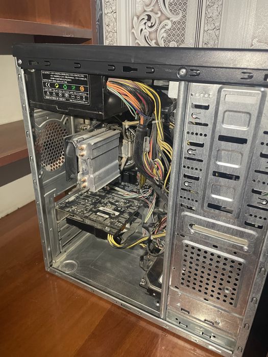 O‘yinlar va ishlar uchun kompyuter + monitor (GTX 650 Ti)