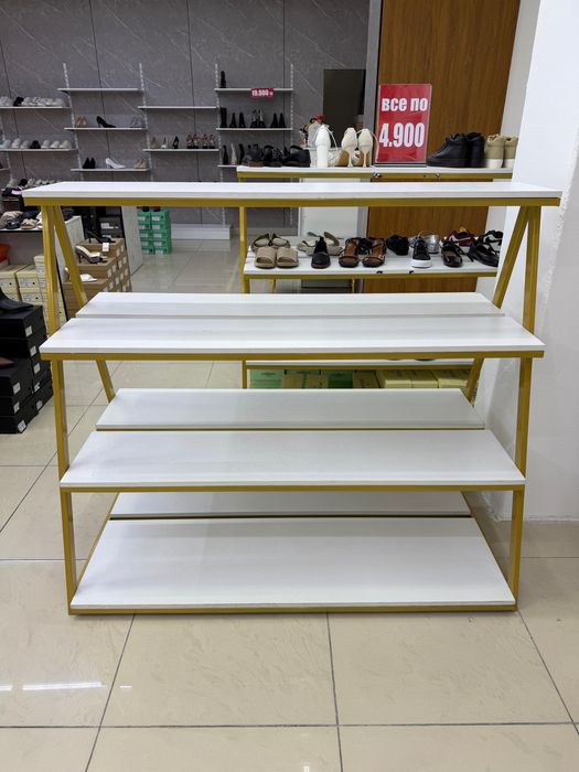 Продаётся стеллаж для обуви