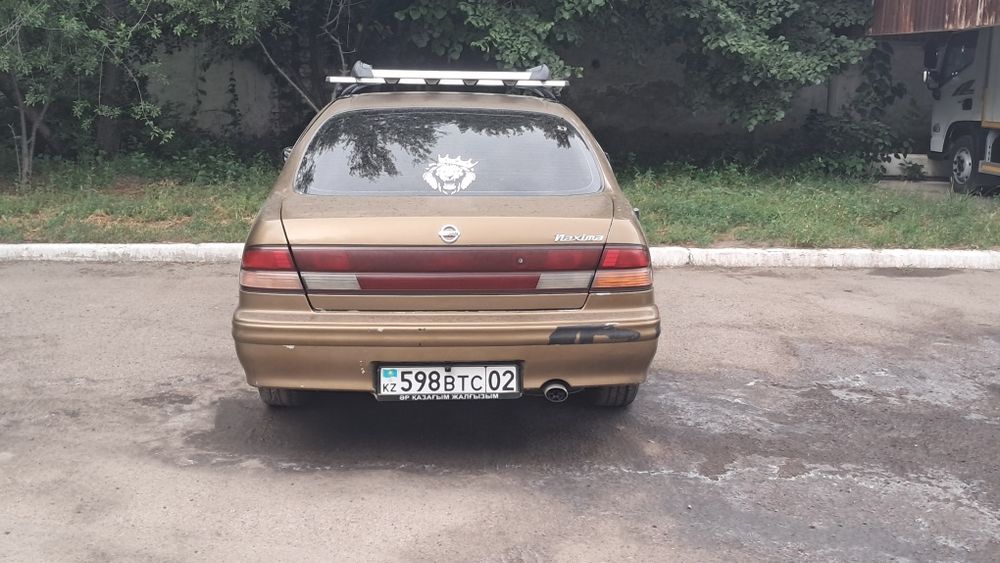 Nissan maxima 1995