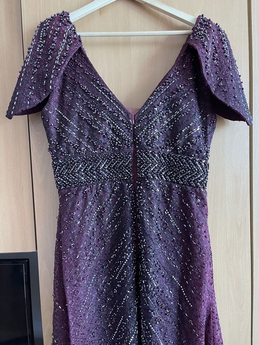 Vând rochie lunga cu trena