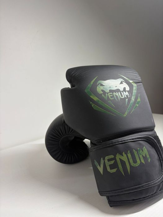 Manusi box venum