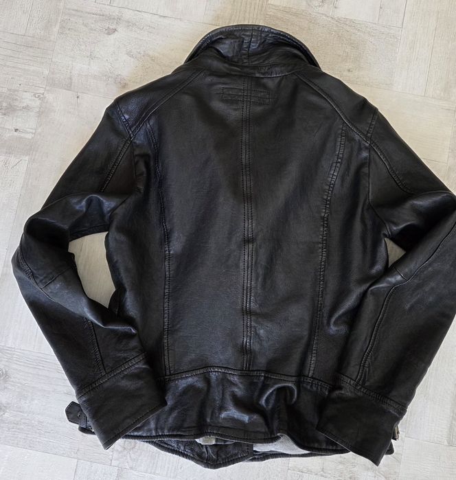 Дамско кожено яке