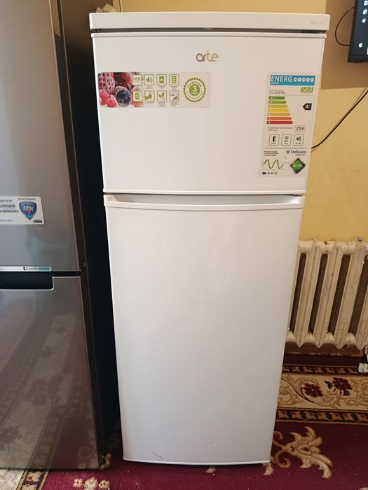 Продам холодильник Artel состоянии отличное